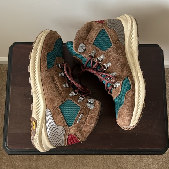 Merrell Hiking Boots - Picture 4 of 15